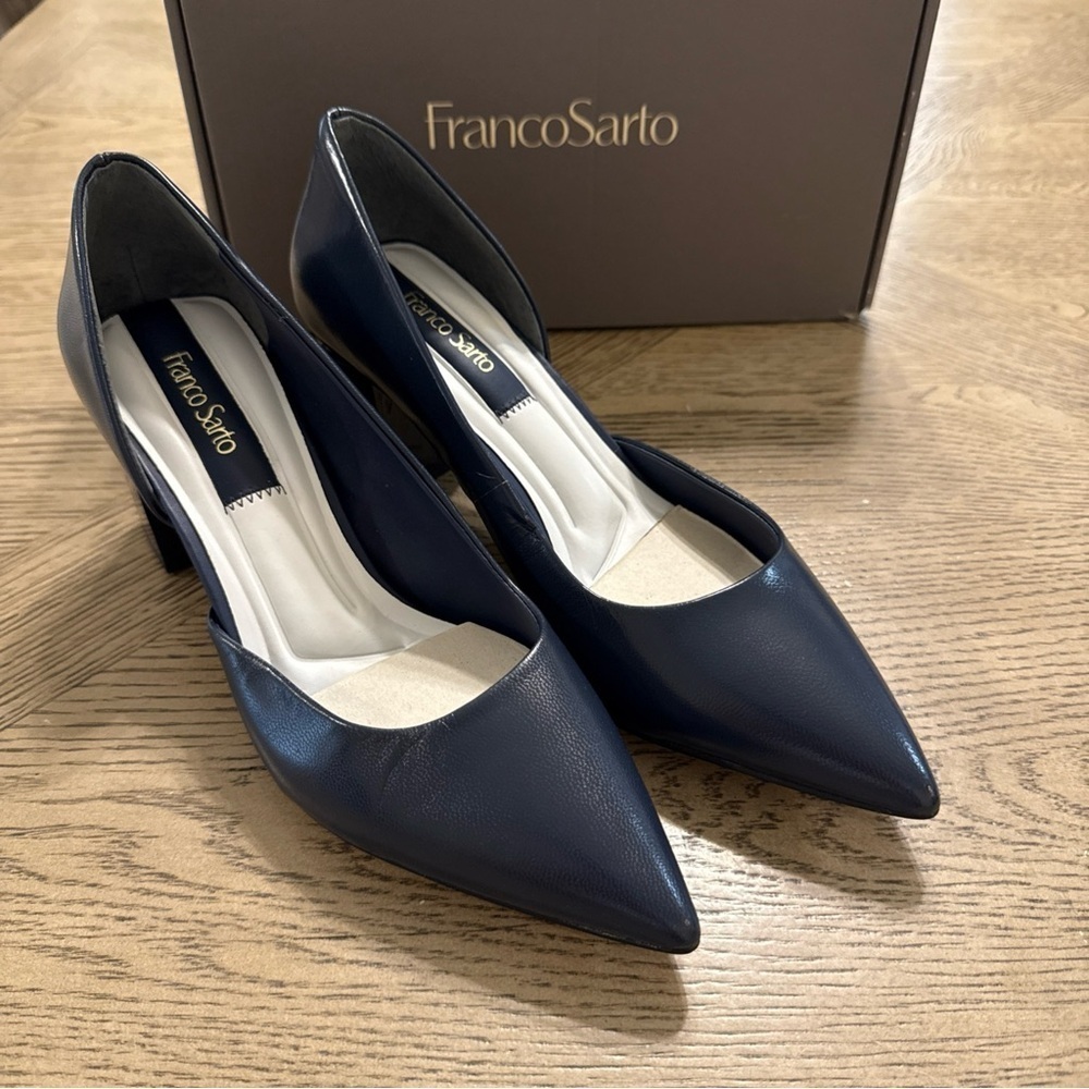 Lucy Black Leather Franco Sarto Pumps 7M